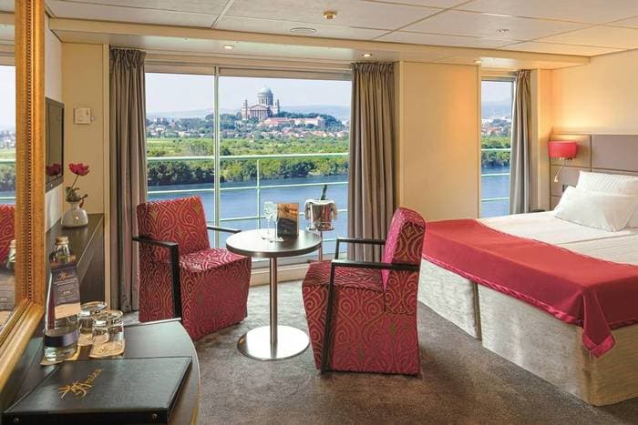 Amadeus River Cruises - Amadeus Royal - Suite.jpg